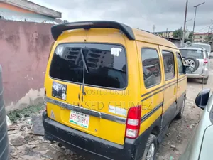 Suzuki Every 2000 Yellow
