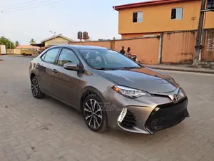 Toyota Corolla SE 4dr Sedan (1.8L 4cyl CVT) 2017 Gray