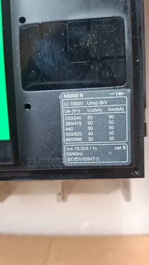 Schneider 800amps 4pole Breaker