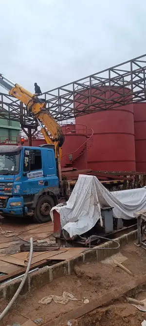 17 Tons Haib for Hire