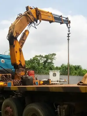 17 Tons Haib for Hire