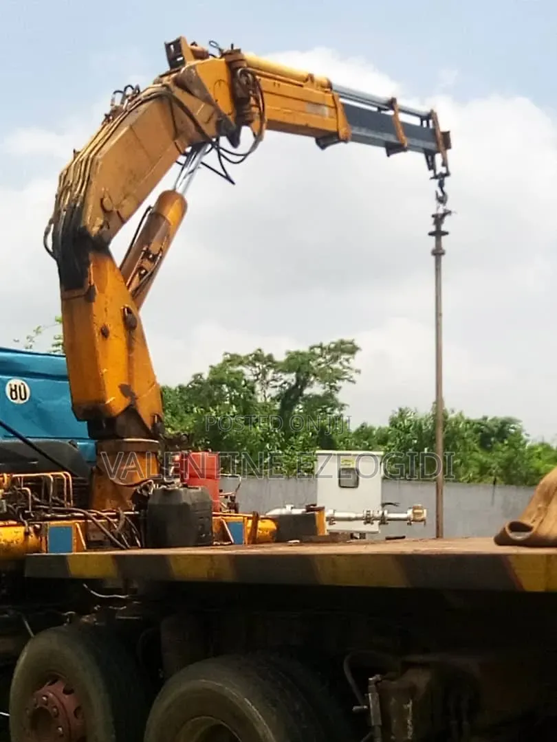 17 Tons Haib for Hire