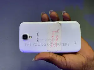 Samsung Galaxy S4 zoom 8 GB White