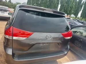 Toyota Sienna XLE 8 Passenger 2012 Gray