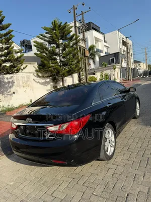 Hyundai Sonata Limited Sedan FWD (2.4L 4cyl 6A) 2011 Black
