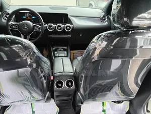 Mercedes-Benz GLA 250 2021 White