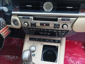 Lexus ES 2016 Red