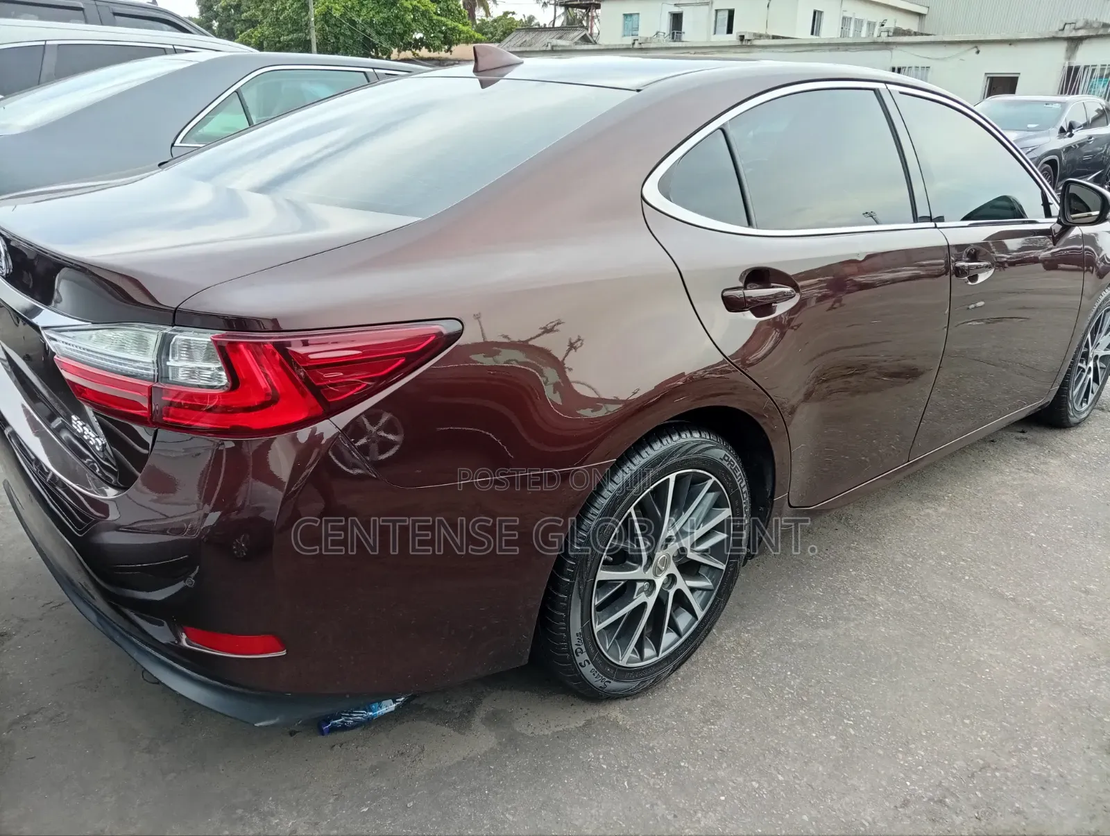Lexus ES 2016 Red