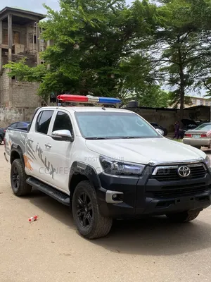 Toyota Hilux 2019 White
