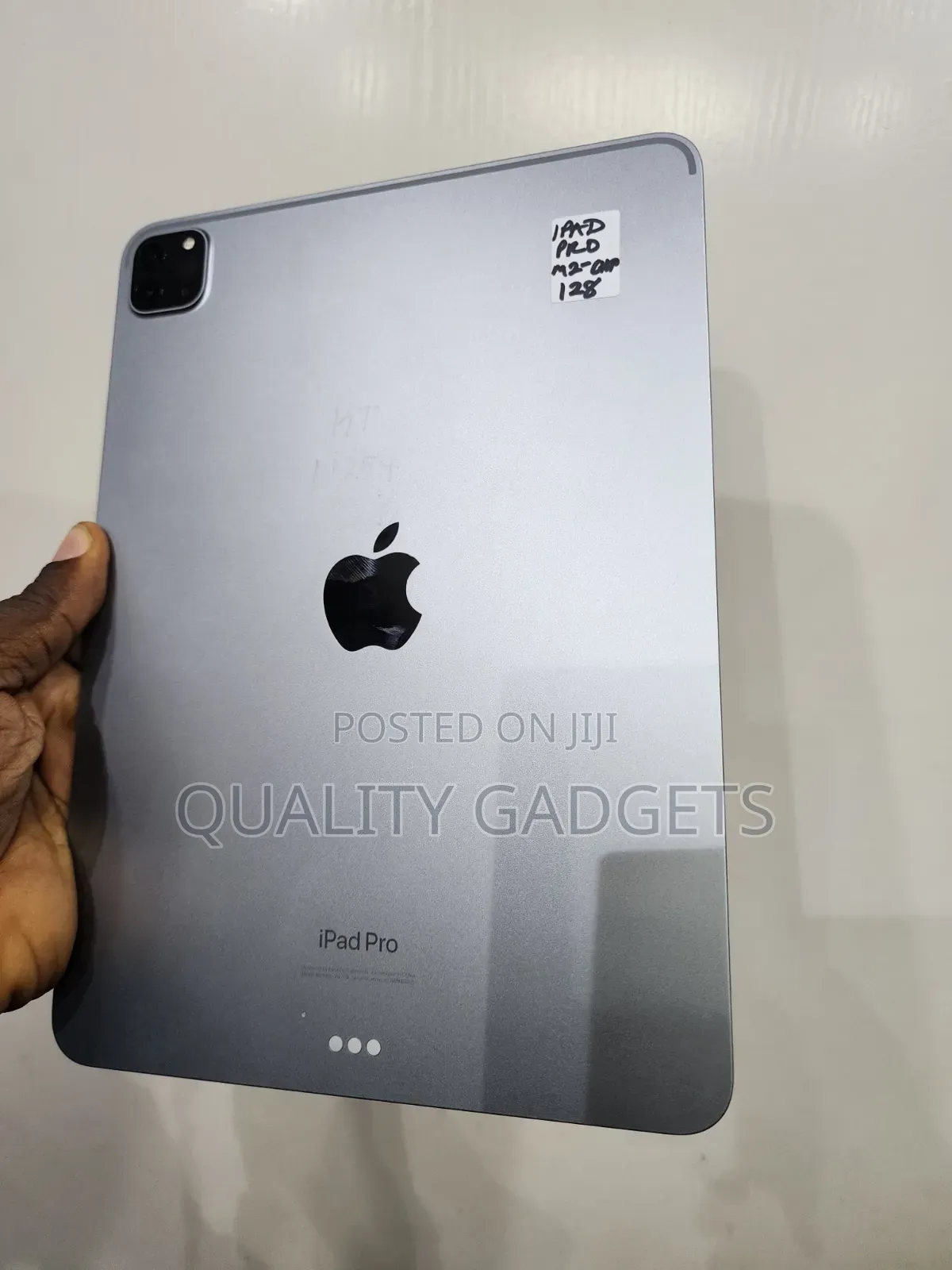 Apple iPad Pro (2022) 128 GB Gray