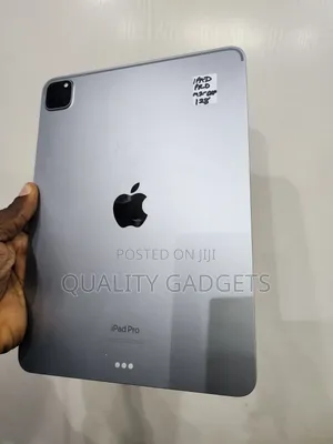 Apple iPad Pro (2022) 128 GB Gray