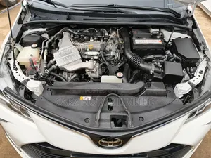 Toyota Corolla SE 2021 White