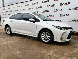 Toyota Corolla L 2021 White