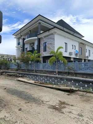 Furnished 7bdrm Mansion in Private Estate Eleko for sale