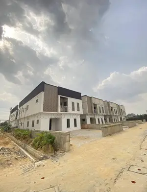 4bdrm Duplex in Elelenwo for sale