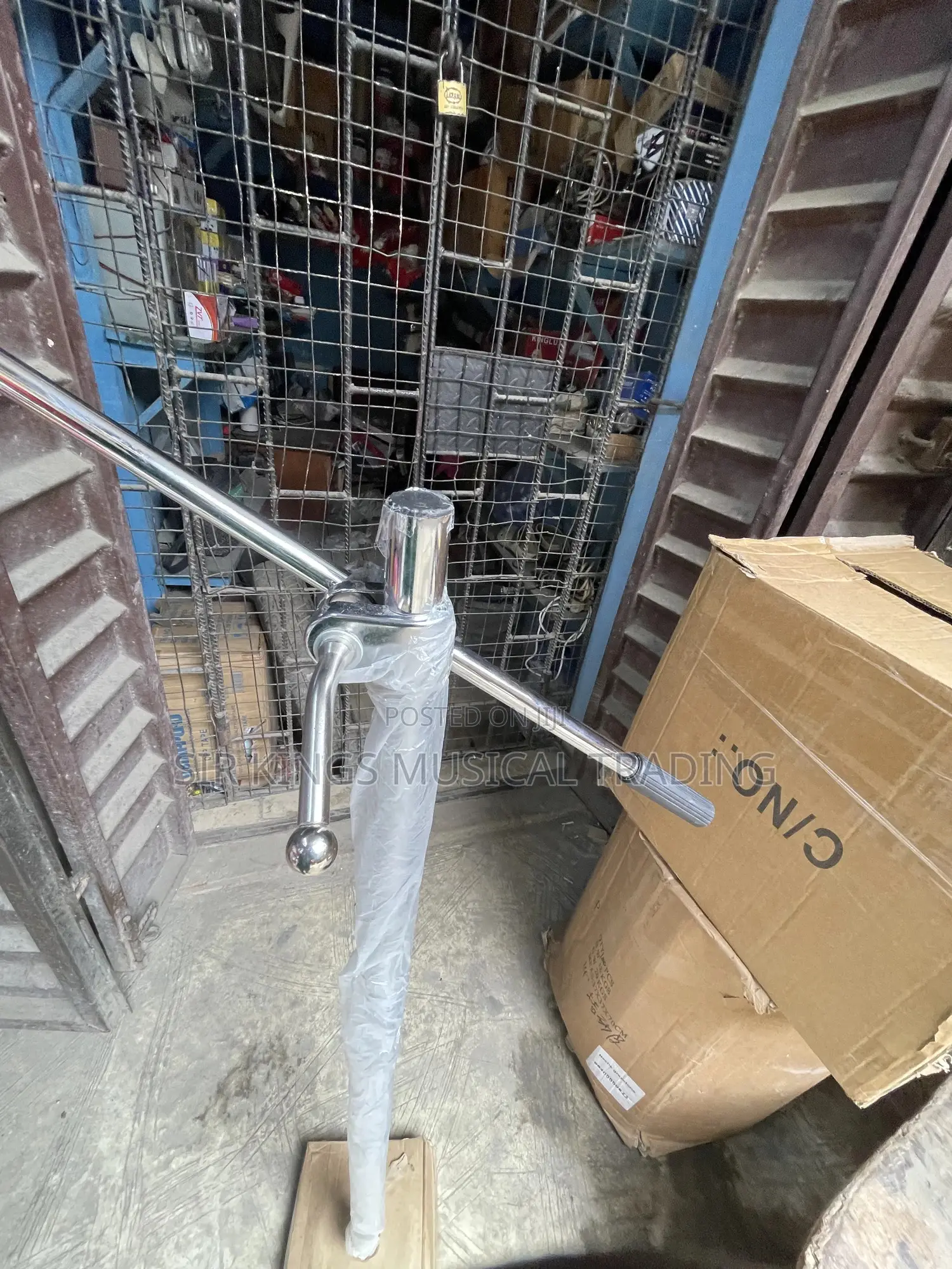 Round Base Microphone Stand