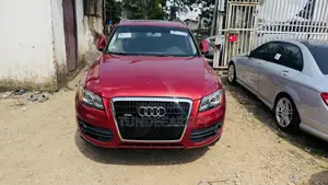 Audi Q5 3.2 Premium Quattro 2010 Red