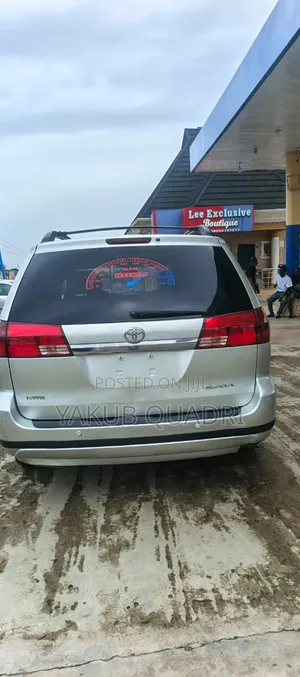 Toyota Sienna 2007 Green