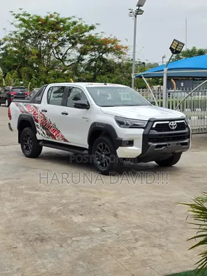 New Toyota Hilux 2025 White