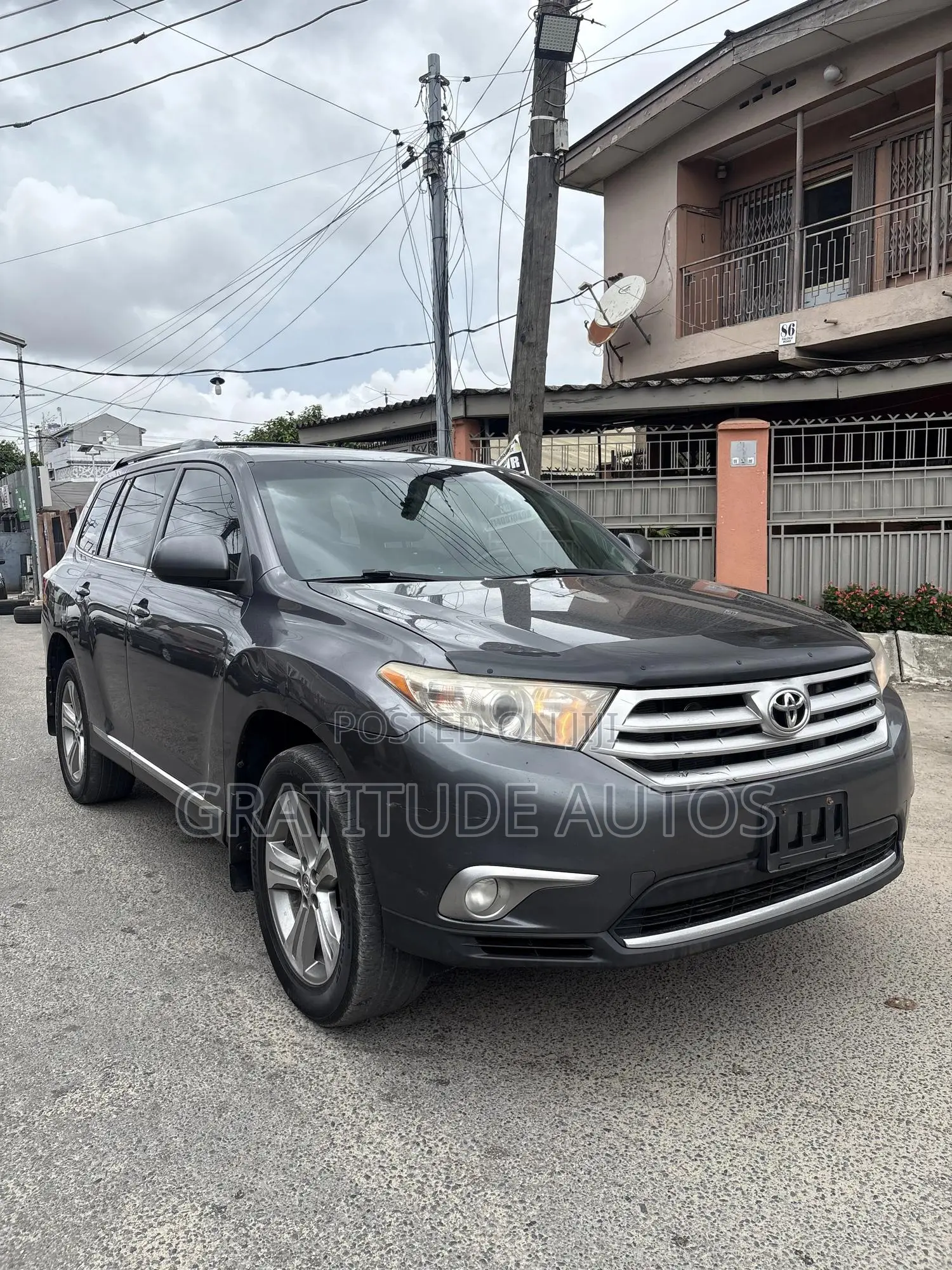 Toyota Highlander SE 2011 Gray