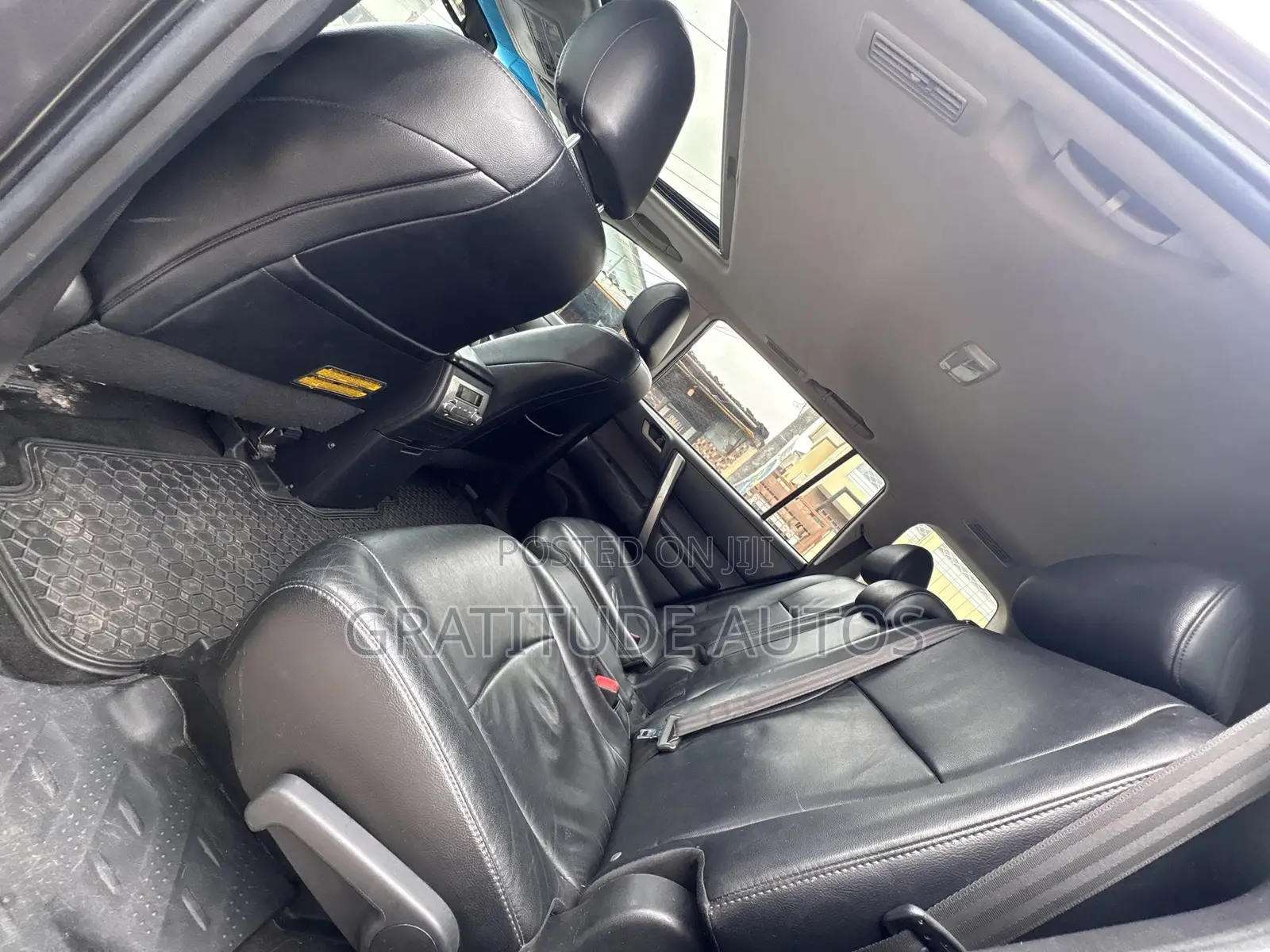Toyota Highlander SE 2011 Gray