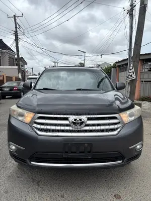 Toyota Highlander SE 2011 Gray