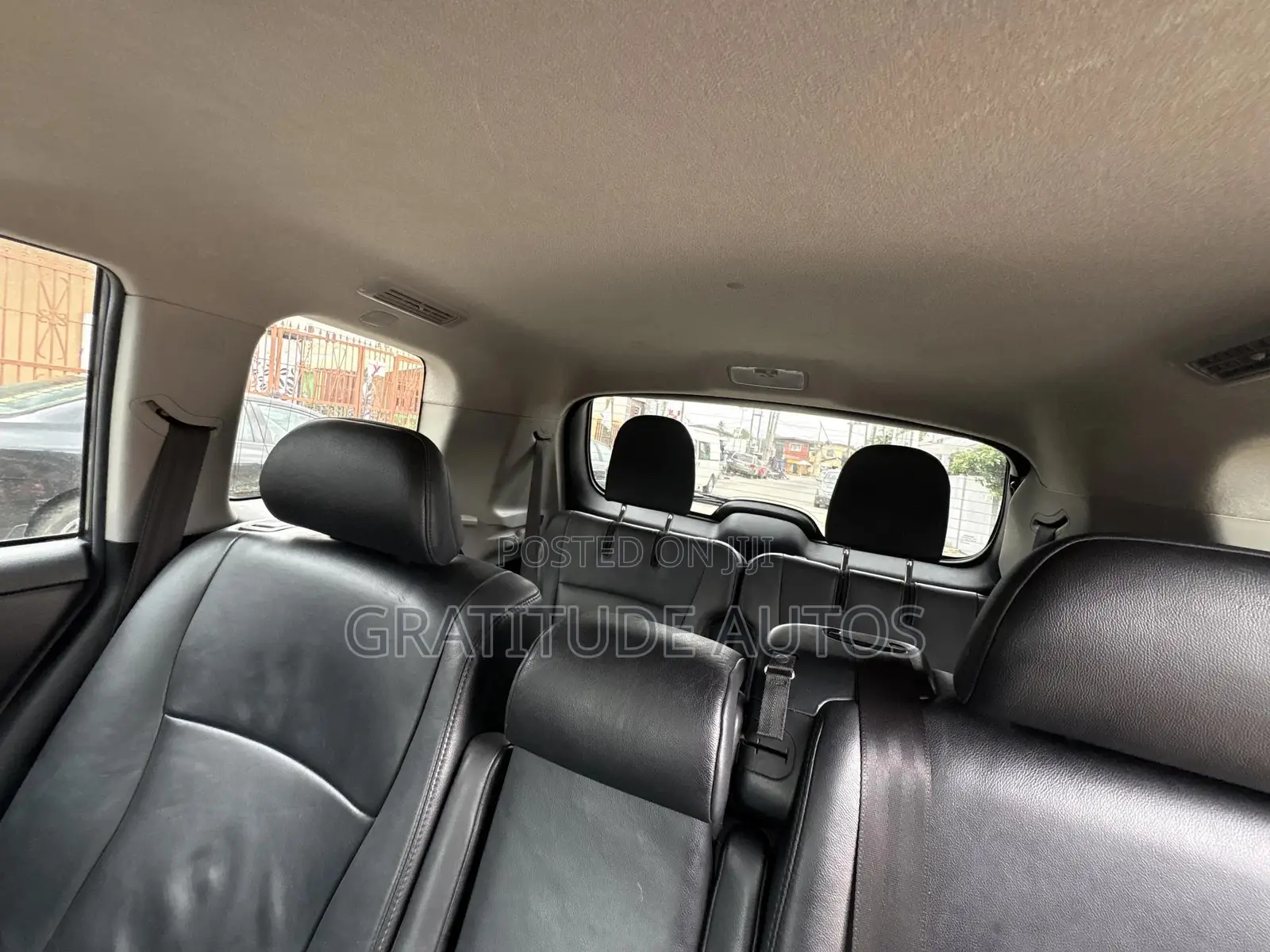 Toyota Highlander SE 2011 Gray
