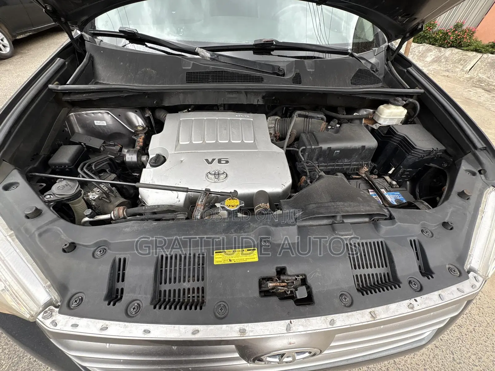 Toyota Highlander SE 2011 Gray