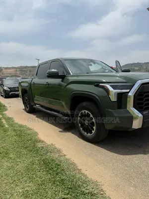 Toyota Tundra 2022 Green