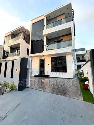 5bdrm Duplex in Ologolo for sale
