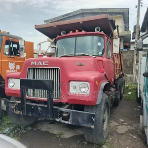 Mack R Model Manual Injector 12 Tyres 12 Valve Tokunbo With Custom