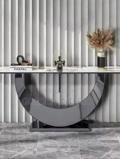 Quality Standard Console Stand