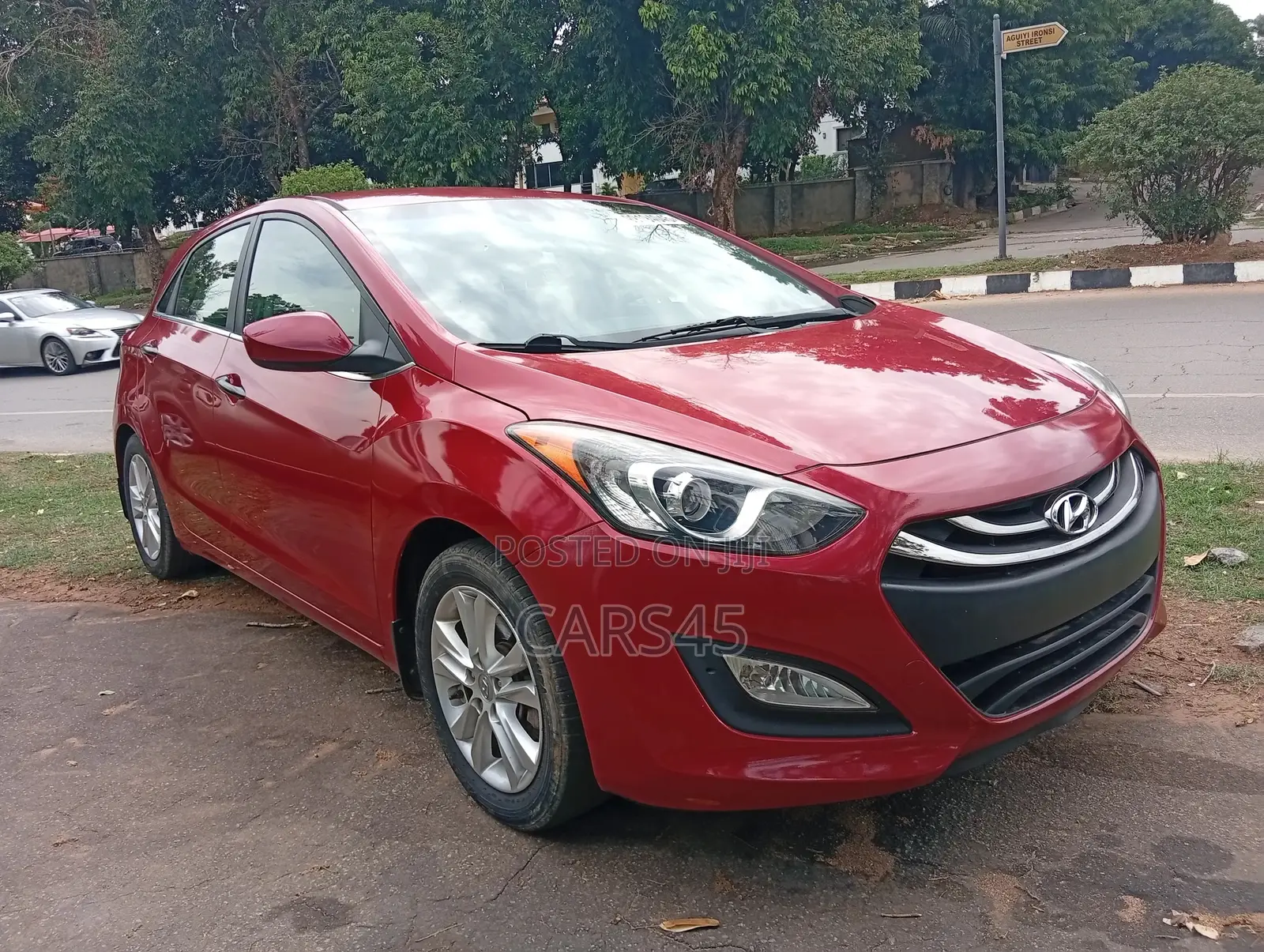 Hyundai Elantra 2015 Red