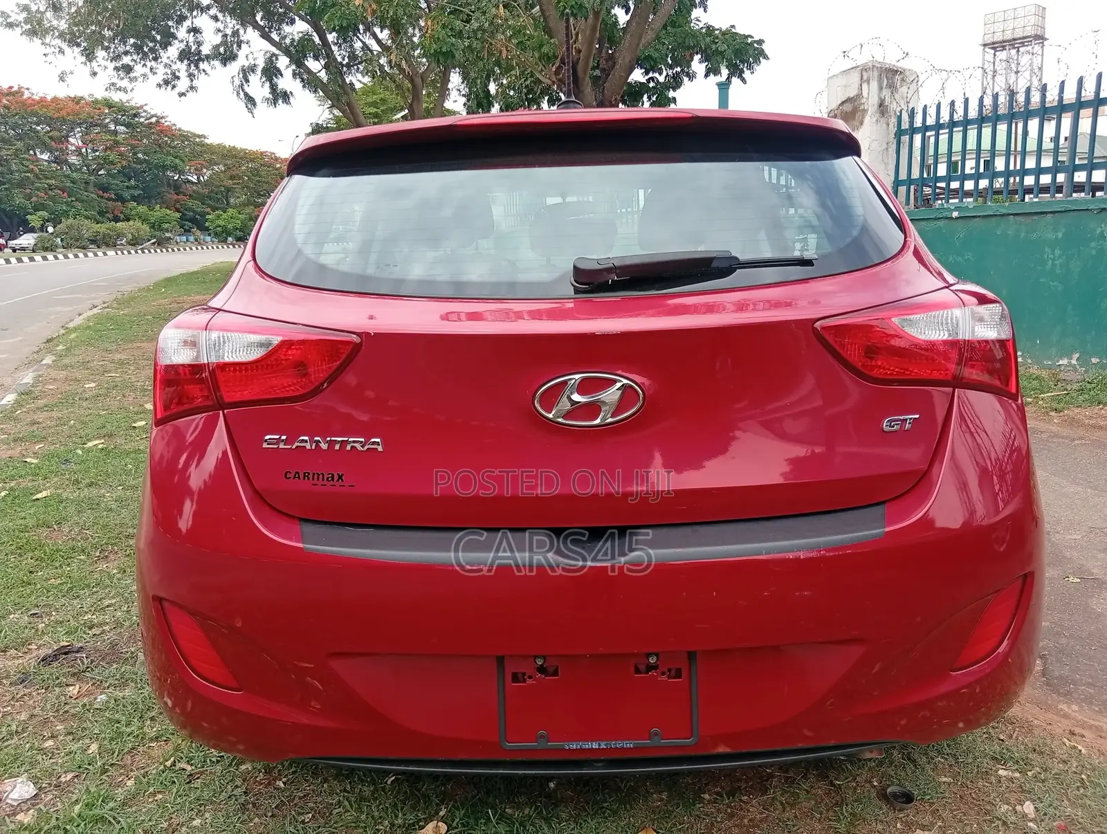 Hyundai Elantra 2015 Red