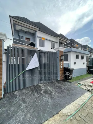 4bdrm Duplex in Chevron for rent