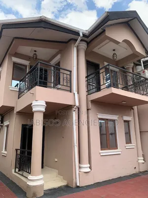 Furnished 4bdrm Duplex in Magodo Gra for rent