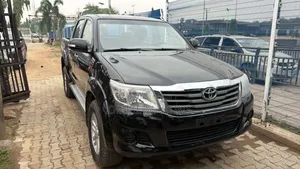 Toyota Hilux 2015 Black