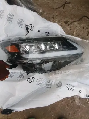 Headlight and Bumper for Lexus Rx 350