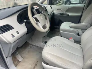 Toyota Sienna 2012 Gray