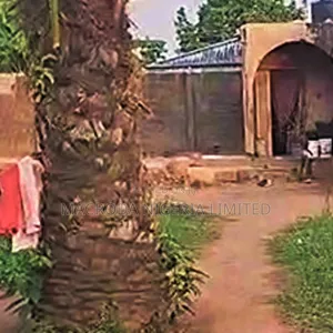 2bdrm Apartment in Peace Estate, Baruwa for sale
