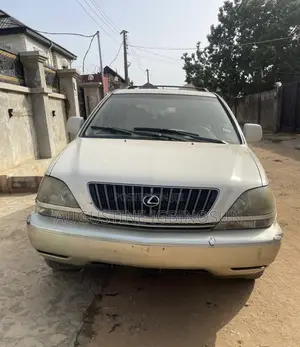 Lexus RX 2001 White