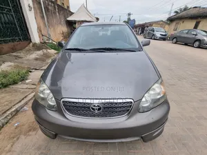 Toyota Corolla 2005 Gray