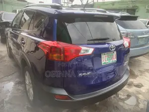 Toyota RAV4 2016 Blue