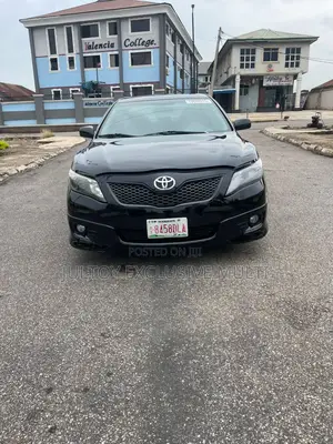 Toyota Camry SE 4dr Sedan (2.5L 4cyl 6A) 2011 Black