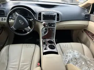 Toyota Venza 2010 White