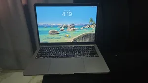 Laptop Apple MacBook Pro 2017 16GB Intel Core i7 SSD 512GB