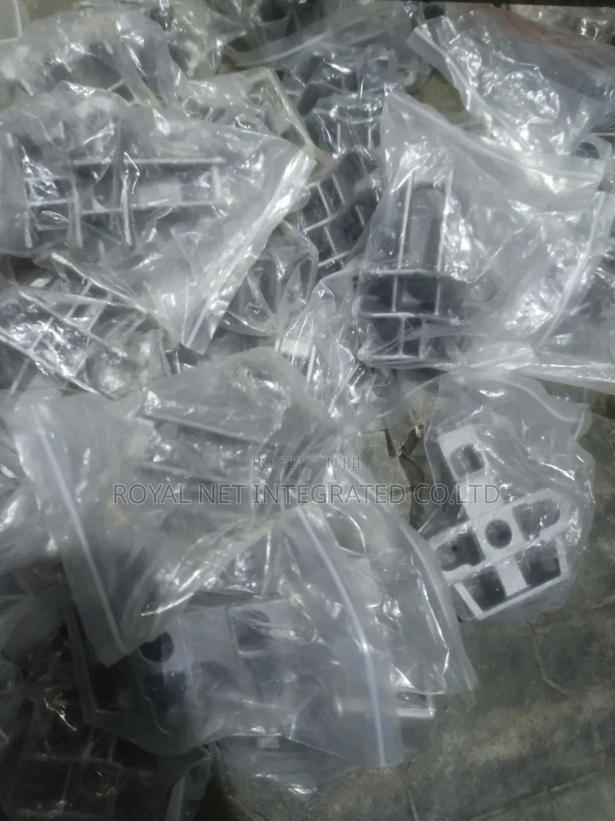 Upb ( Univerral Pole Brackets)
