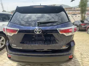 Toyota Highlander 2016 Blue