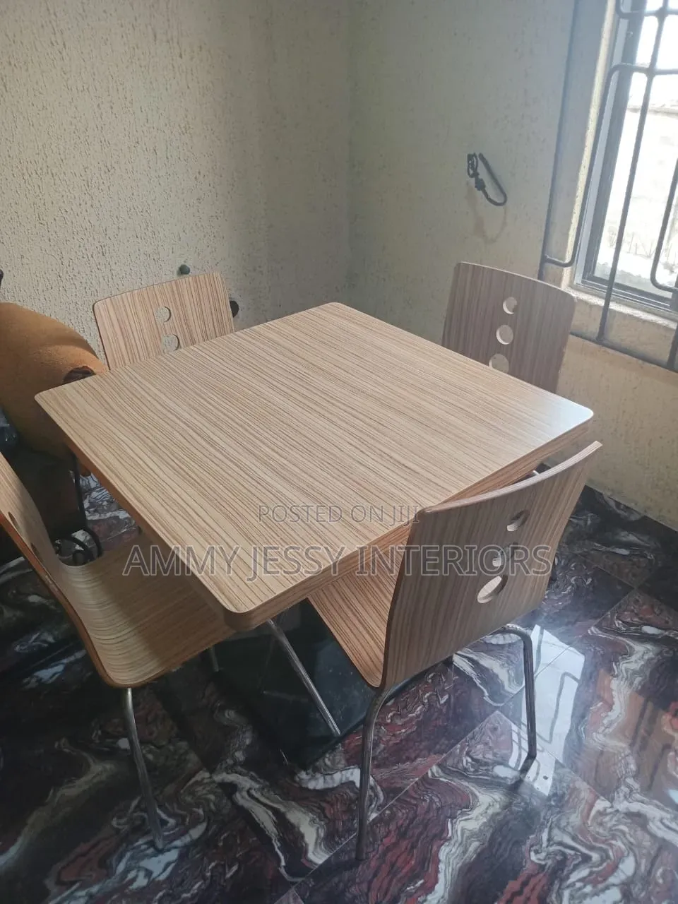 Model Standard Restaurants Chair and Table