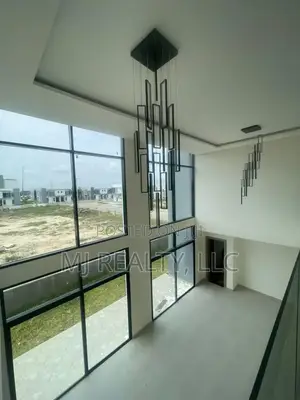 5bdrm Duplex in Maiyegun Beach, Jakande for rent